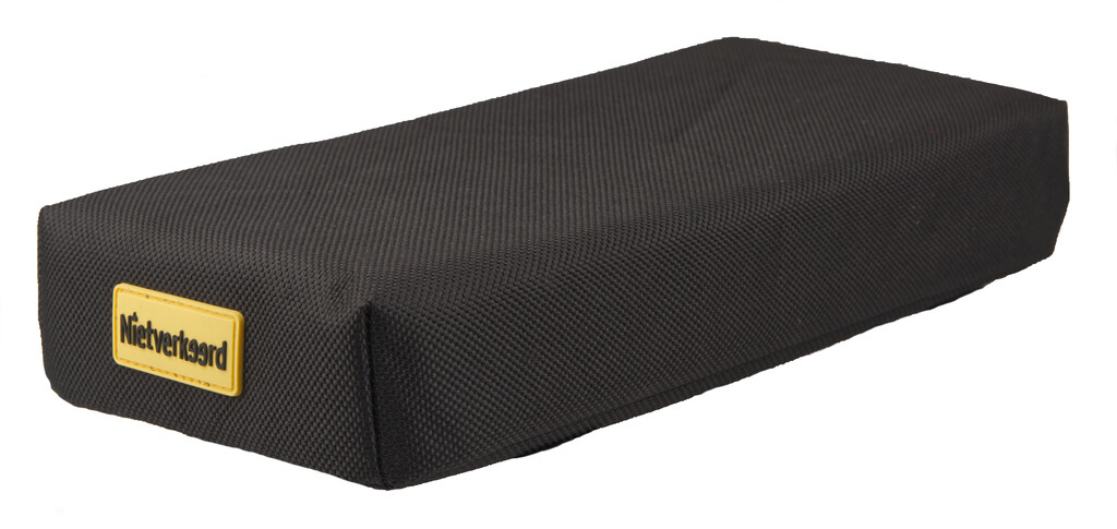 Nietverkeerd zitkussen zwart